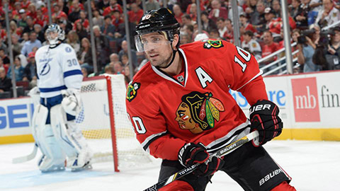 Patrick Sharp v utkání proti Tampě