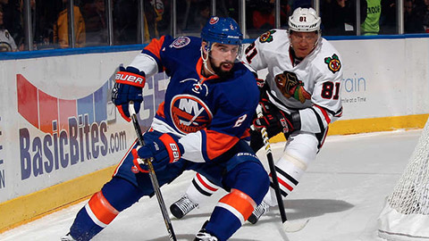 Nick Leddy nastoupil poprvé proti Chicagu