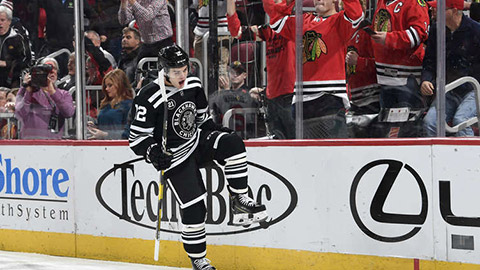 Alex DeBrincat (© Bill Smith/NHLI via Getty Images)