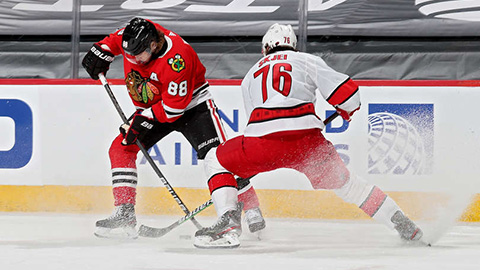 Patrick Kane (© Chase Agnello-Dean/NHLI via Getty Images)