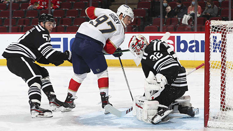 Nikita Gusev zvyšuje na 0:2 (© Chase Agnello-Dean/NHLI via Getty Images)