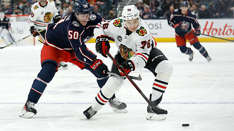 Jakub Galvas při své premiéře v NHL (© Kirk Irwin/Getty Images)