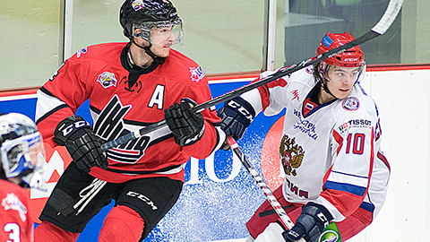 Dillon Fournier v utkání Subway Superseries mezi QMJHL a ruskou juniorskou reprezentací